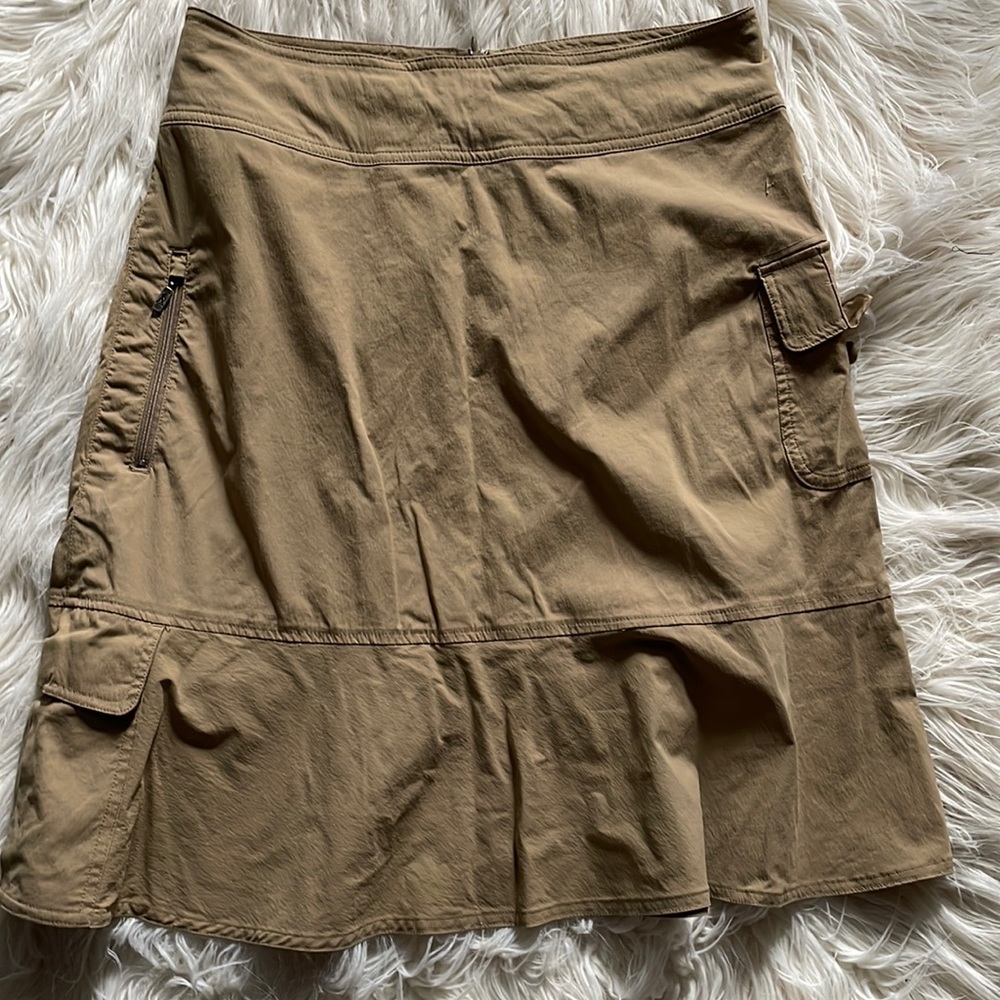 Royal Robbins Khaki Skirt Sz 4